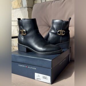 Tommy Hilfiger Twimiera Black Ankle Boots Size 6.5M | Gold Logo Buckle Bootie